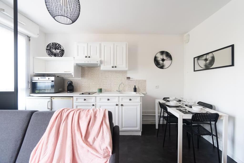 Le Yin-yang Proche De Paris * Montrouge