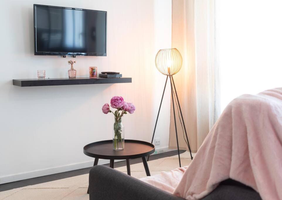 Le Yin-yang Proche De Paris Apartamento *